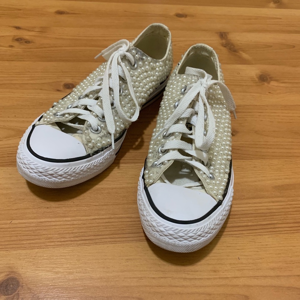DIY(ED) Pearl White converse